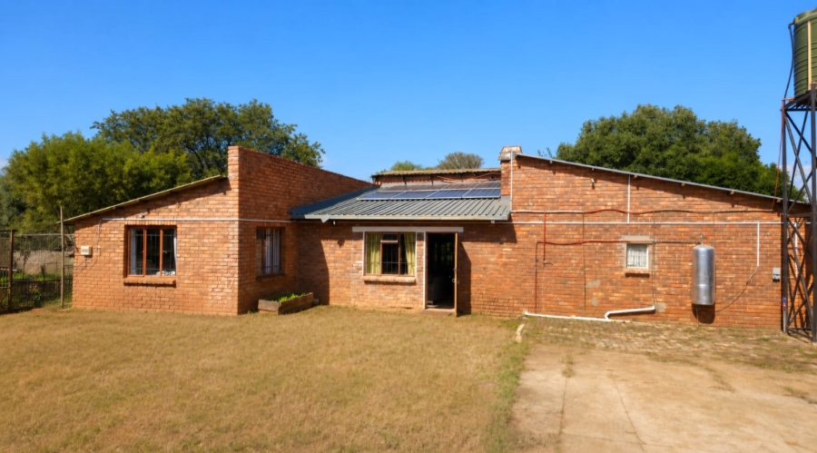 4 Bedroom Property for Sale in Broederstroom North West